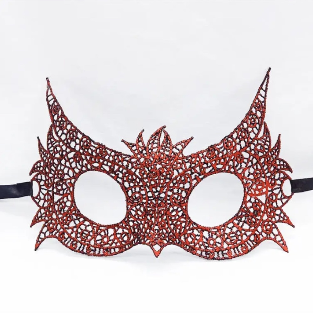 7/$25 Red Owl masquerade mask BNIP